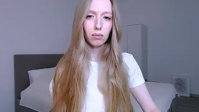 Luna_insniity webcam