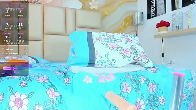 NahomiWalker_ webcam