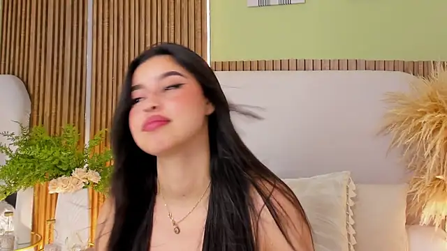 CristalMayson webcam