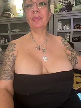 dieseldame1313 webcam