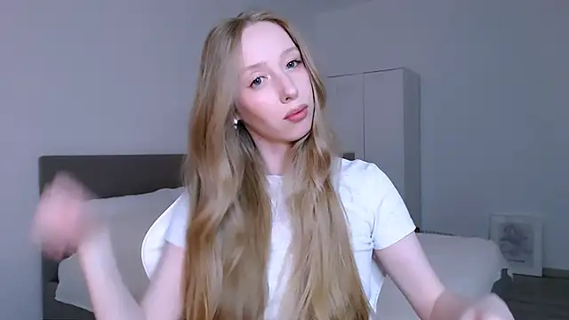 Luna_insniity webcam