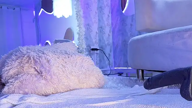 madisonjones- webcam