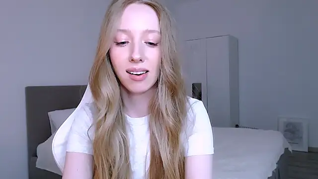 Luna_insniity webcam