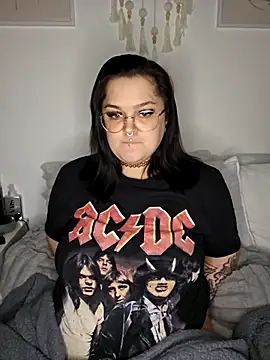 Saucy-Serenity webcam