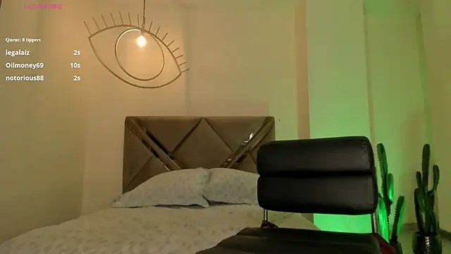 IsabellaMoreau webcam