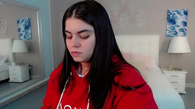 _Maddison_Ivanova_ webcam