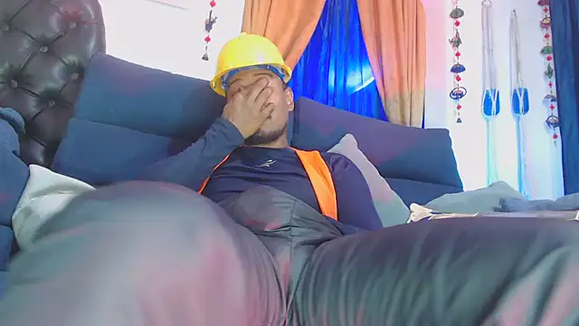 ElCaballeroNegro24 webcam