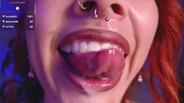 bri_von_dhara__ webcam