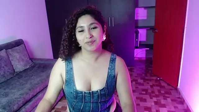 Gia_Dior webcam