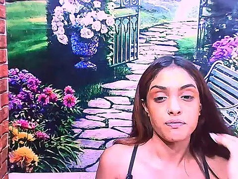 IndianPretty14u2Luv webcam