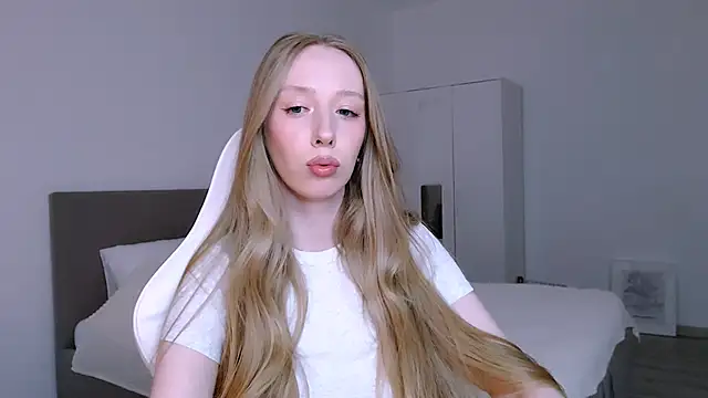 Luna_insniity webcam