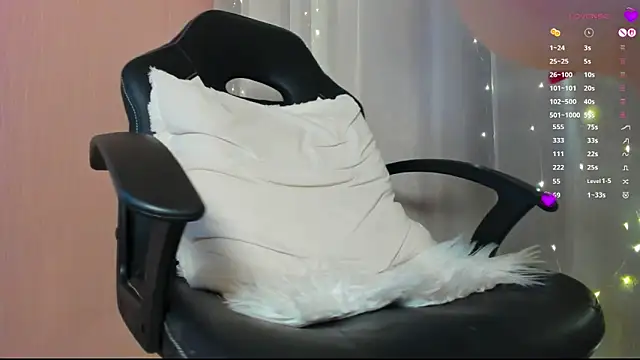 Monica_Velvet webcam