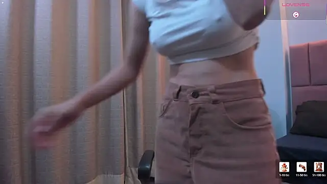 miacarperrlux webcam