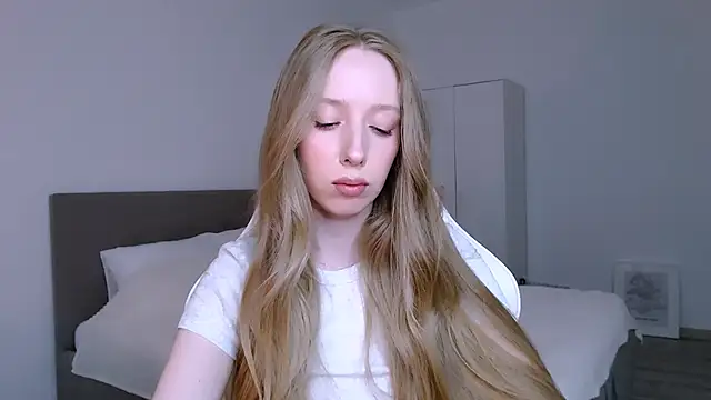 Luna_insniity webcam