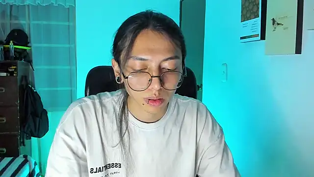 _astrea_ - _Astrea_'s free webcam - UK Sex Cams