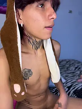 bellamy_095 - Bellamy_095's free webcam - UK Sex Cams