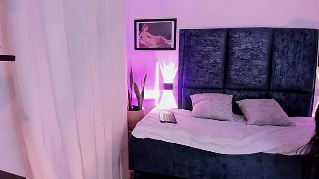 InnocentVibes webcam