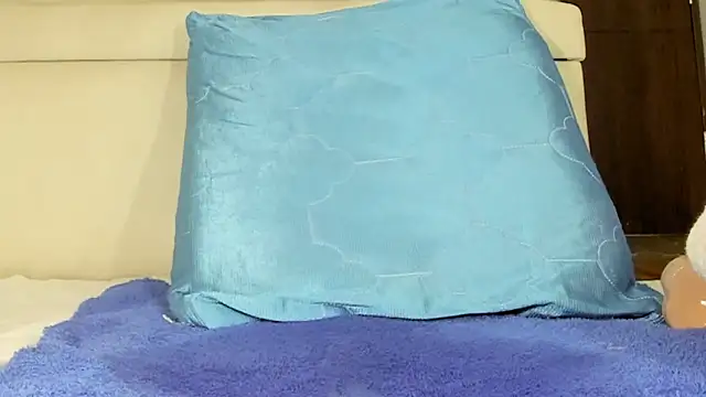 Karolyne_Squirt webcam