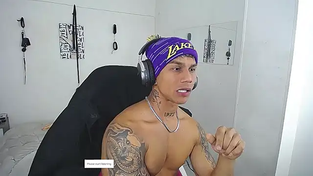 Leonard_Price webcam