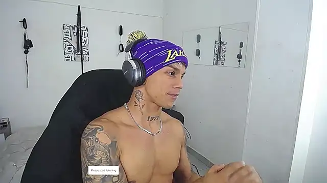 Leonard_Price webcam