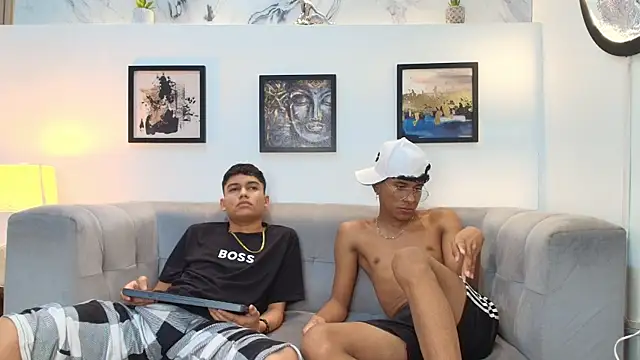 COUPLES_BOYS webcam
