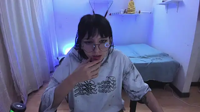 NiceDollPussy webcam