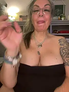 dieseldame1313 webcam