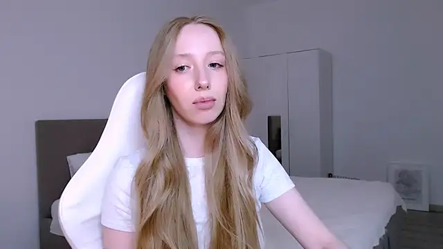 Luna_insniity webcam