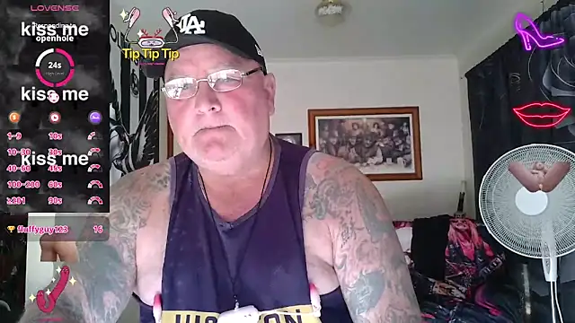 KINKYBLUEYES69 webcam