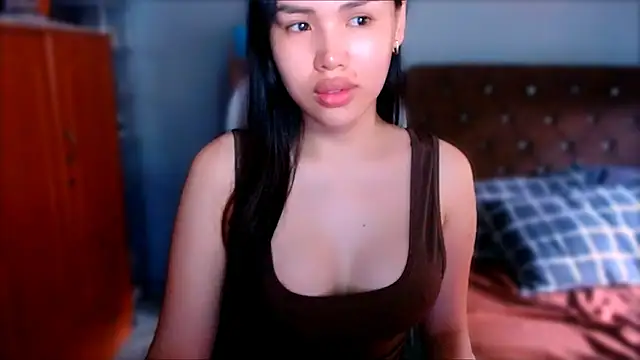 itsAsianFucker webcam