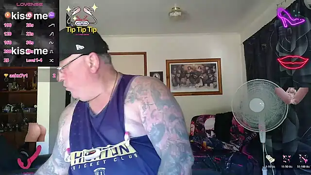 KINKYBLUEYES69 webcam