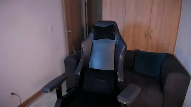 Kassandra_Maturee webcam