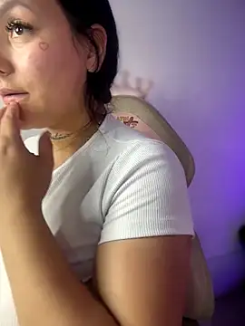 Webcam Model (Miia__Taylor)  is live.Free join now!