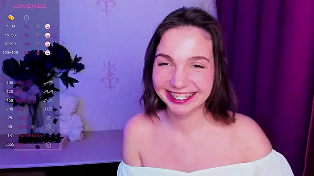 KindHazelHere_ webcam