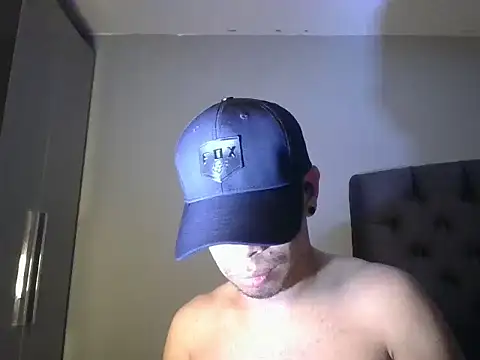 WILD_BIGCOCK35 webcam