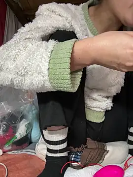 美女daaqnn在线直播