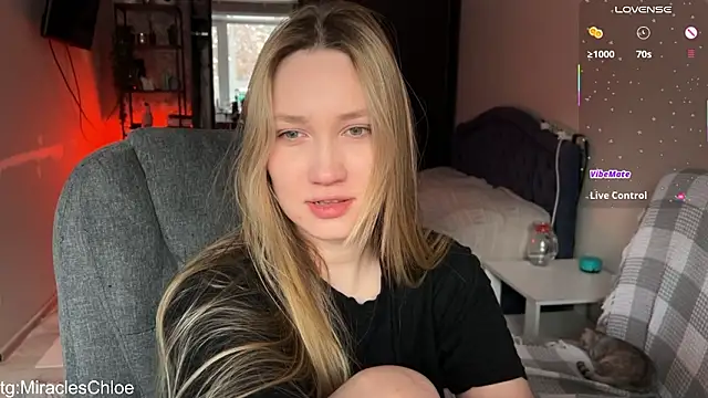 ChloeMillerMeow webcam