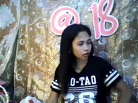 PinaySkinnyGirl webcam