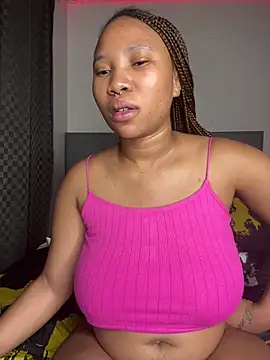 DrippinCaramelCutie webcam