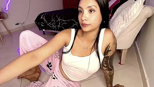 mia_yireth - Mia_yireth's free webcam - UK Sex Cams