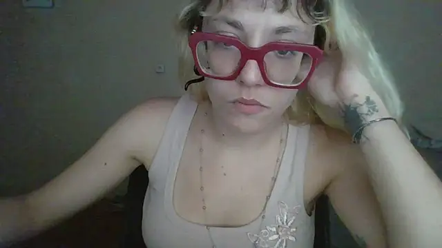 BlondieTami webcam