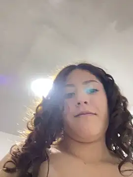 lizzy_luminair webcam