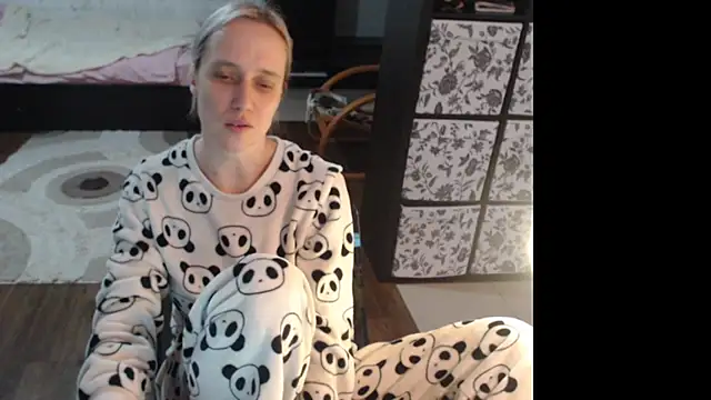 Your_guilty_pleasure1 webcam