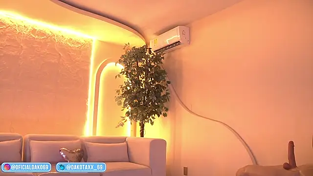 Dakota_Lee webcam