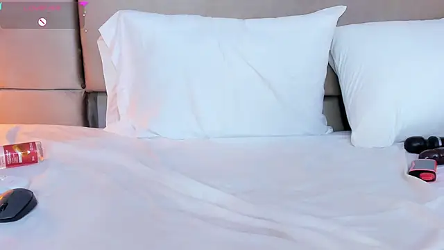 isabel_sofiaa webcam