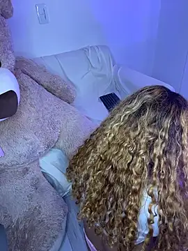 gab_0212 - Gab_0212's free webcam - UK Sex Cams