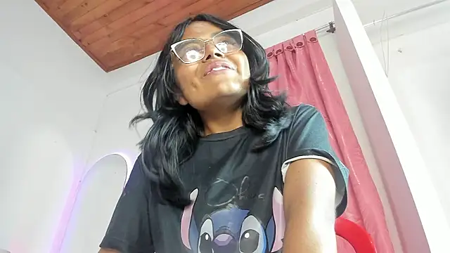 luna_velveth webcam