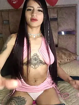 Lauraaa_pink18 webcam