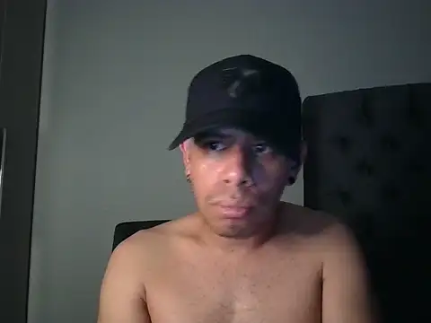 WILD_BIGCOCK35 webcam