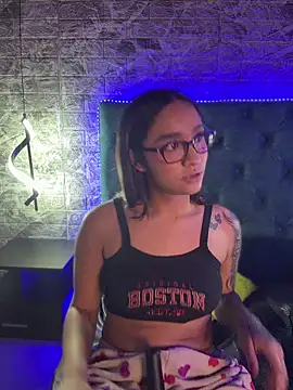 Isabella-Teen webcam